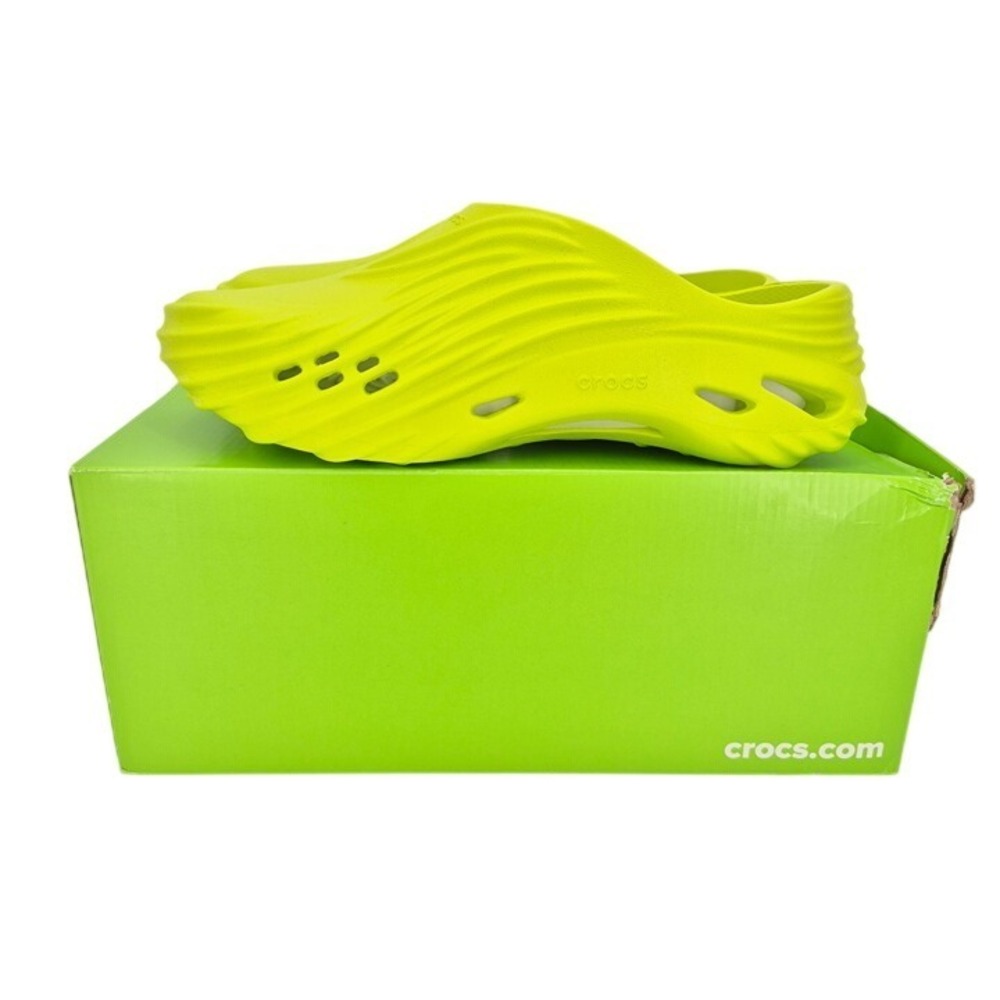 Crocs Echo Wave Clogs Lime Punch Green Adult Men's Size 11 Sandals Shoes Unisex